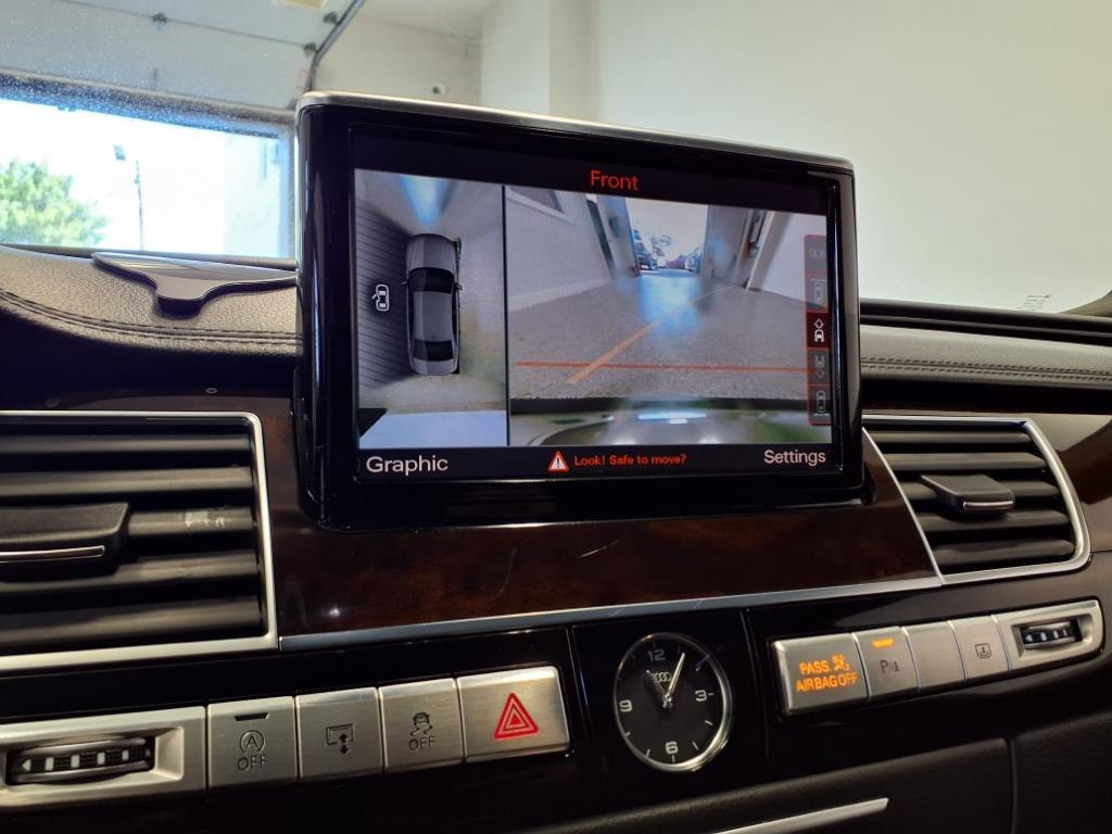 2015 Audi A8 Image 17
