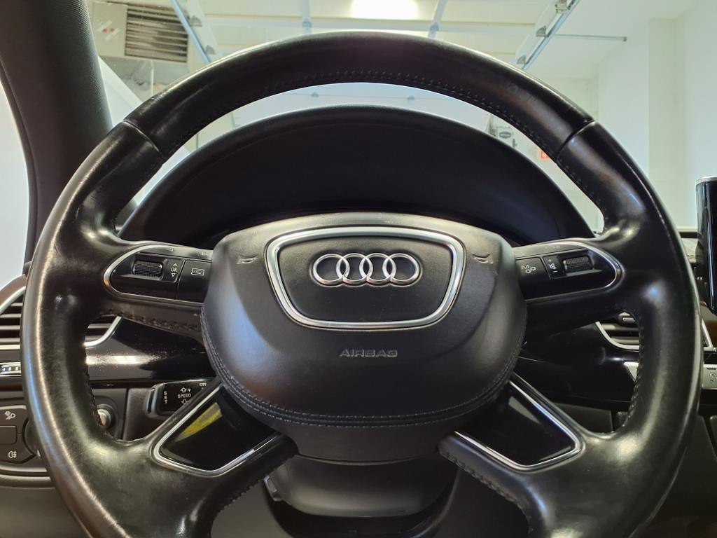 2015 Audi A8 Image 18