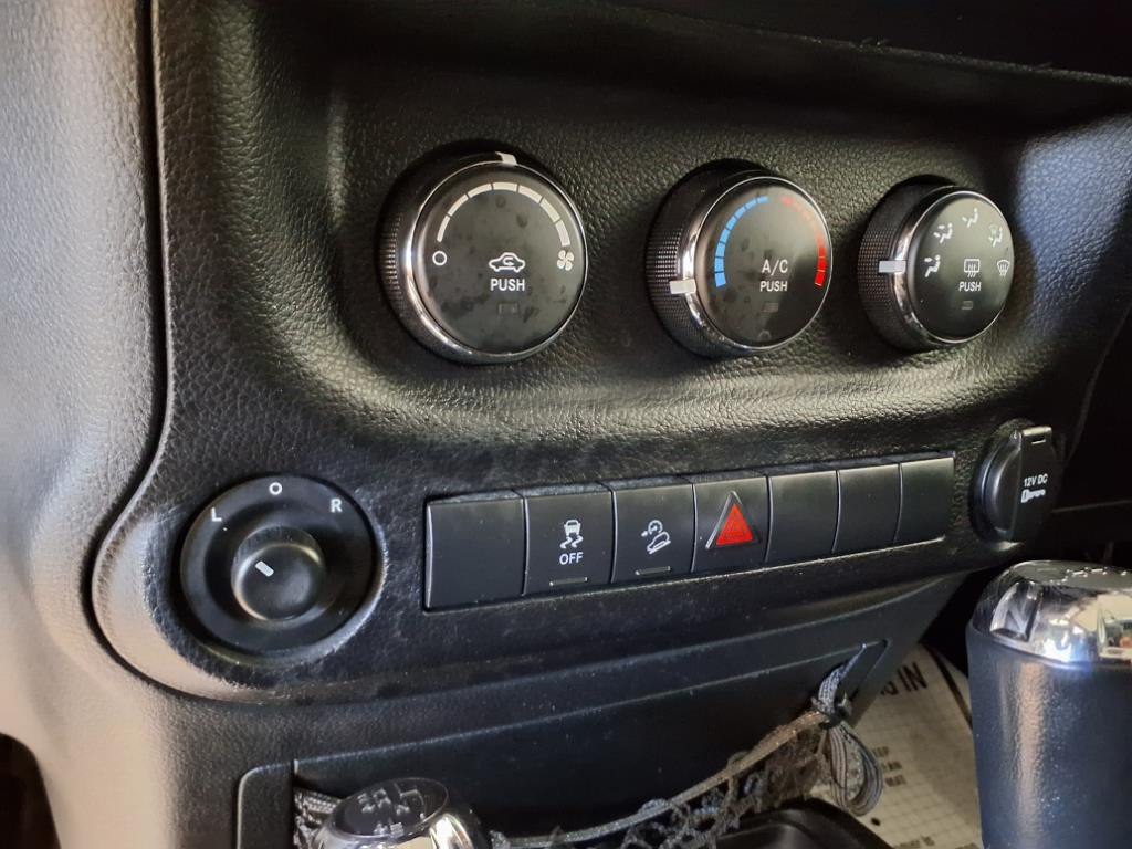 2013 Jeep Wrangler Unlimited Image 16