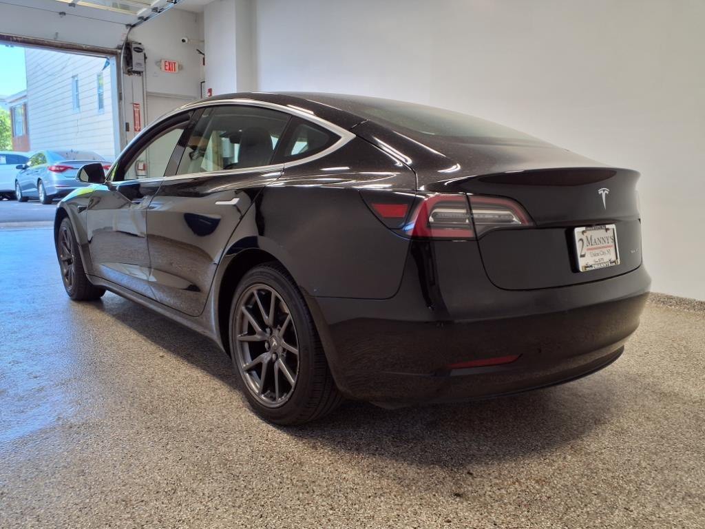 2020 Tesla Model 3 Image 2