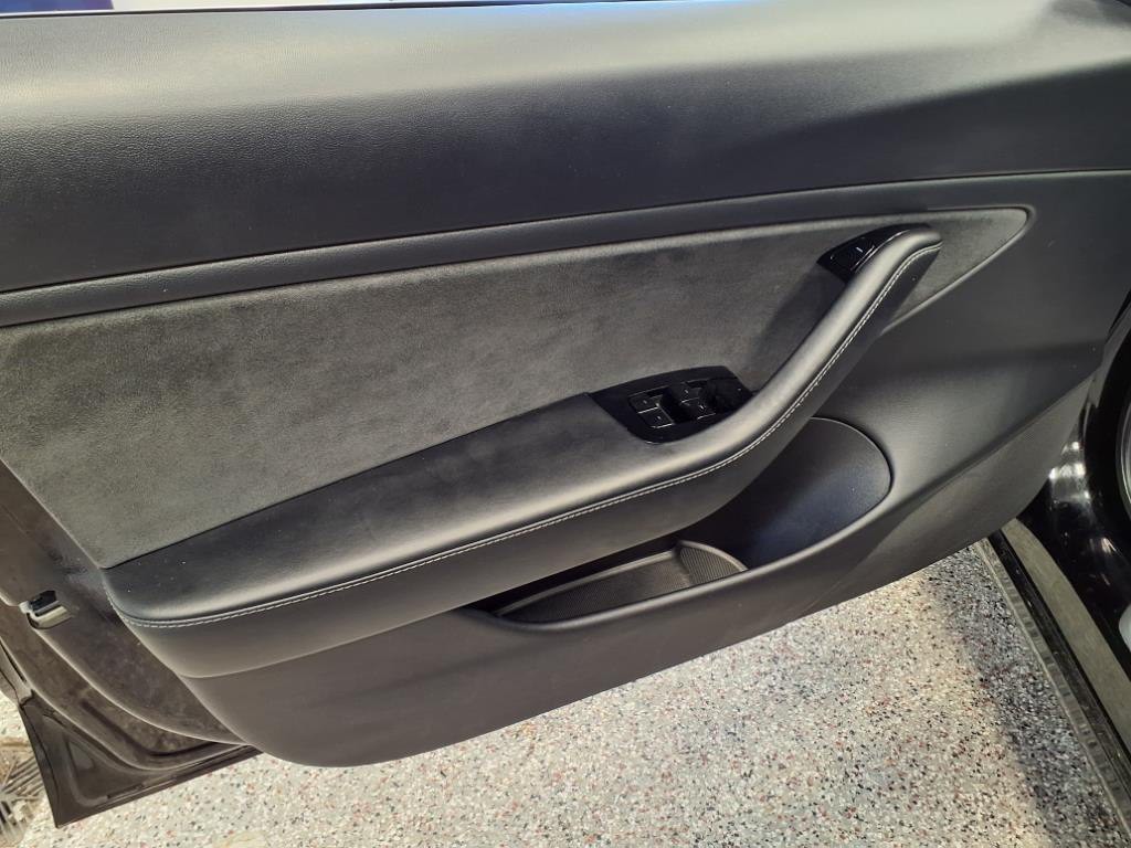 2020 Tesla Model 3 Image 10