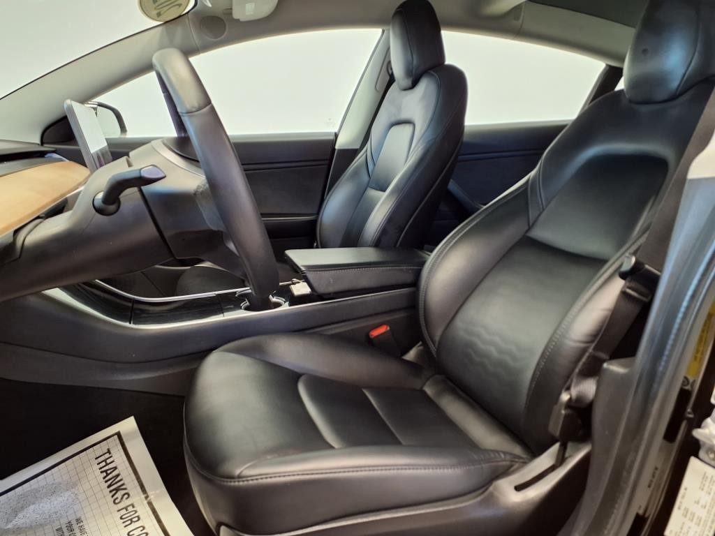 2020 Tesla Model 3 Image 11