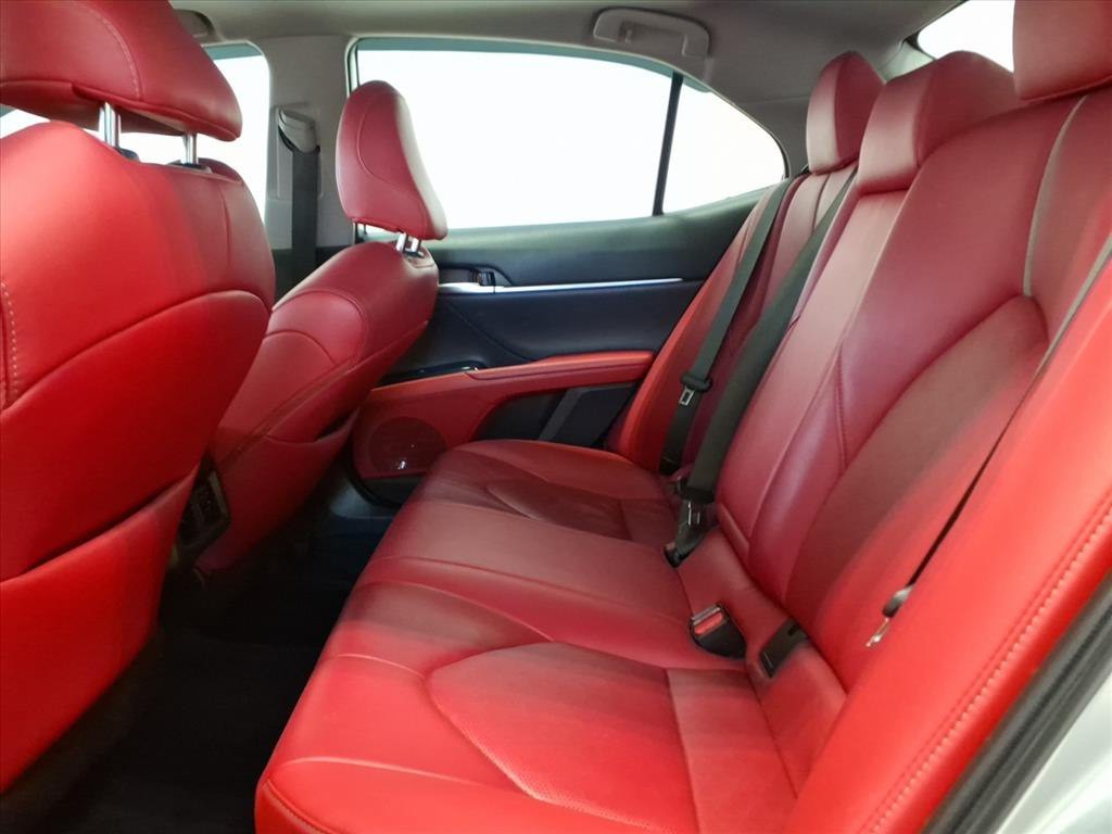 2019 Toyota Camry Image 11