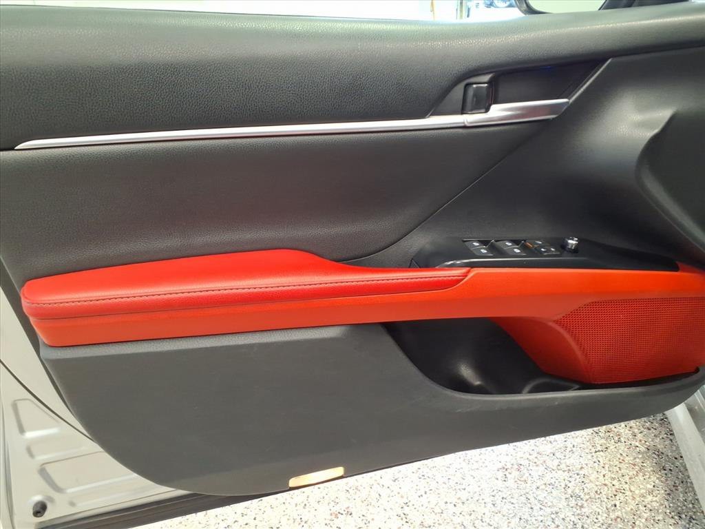 2019 Toyota Camry Image 14