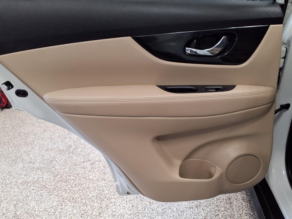 2017 Nissan Rogue Image 9