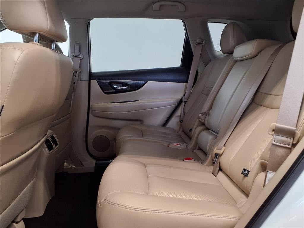 2017 Nissan Rogue Image 10