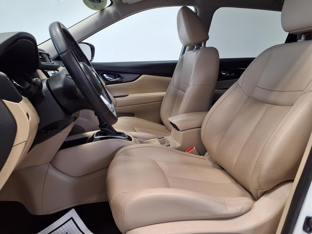 2017 Nissan Rogue Image 14