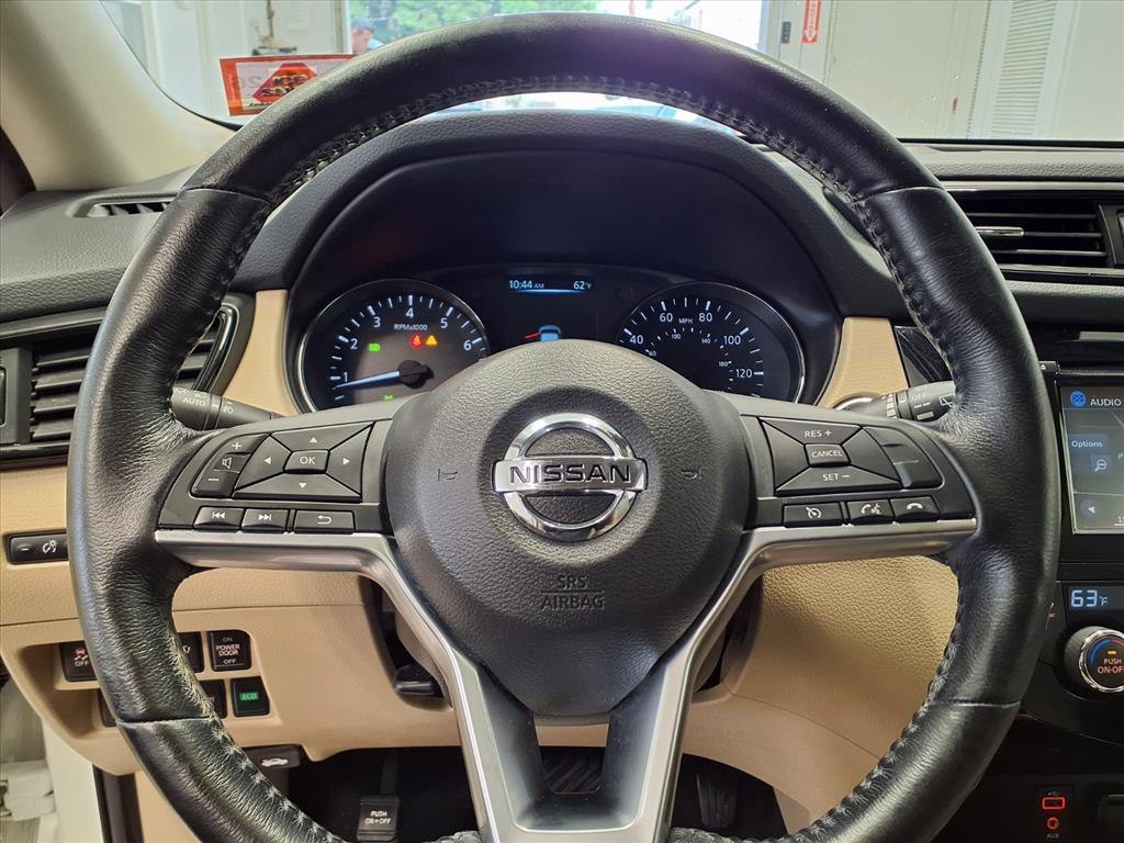 2017 Nissan Rogue Image 18