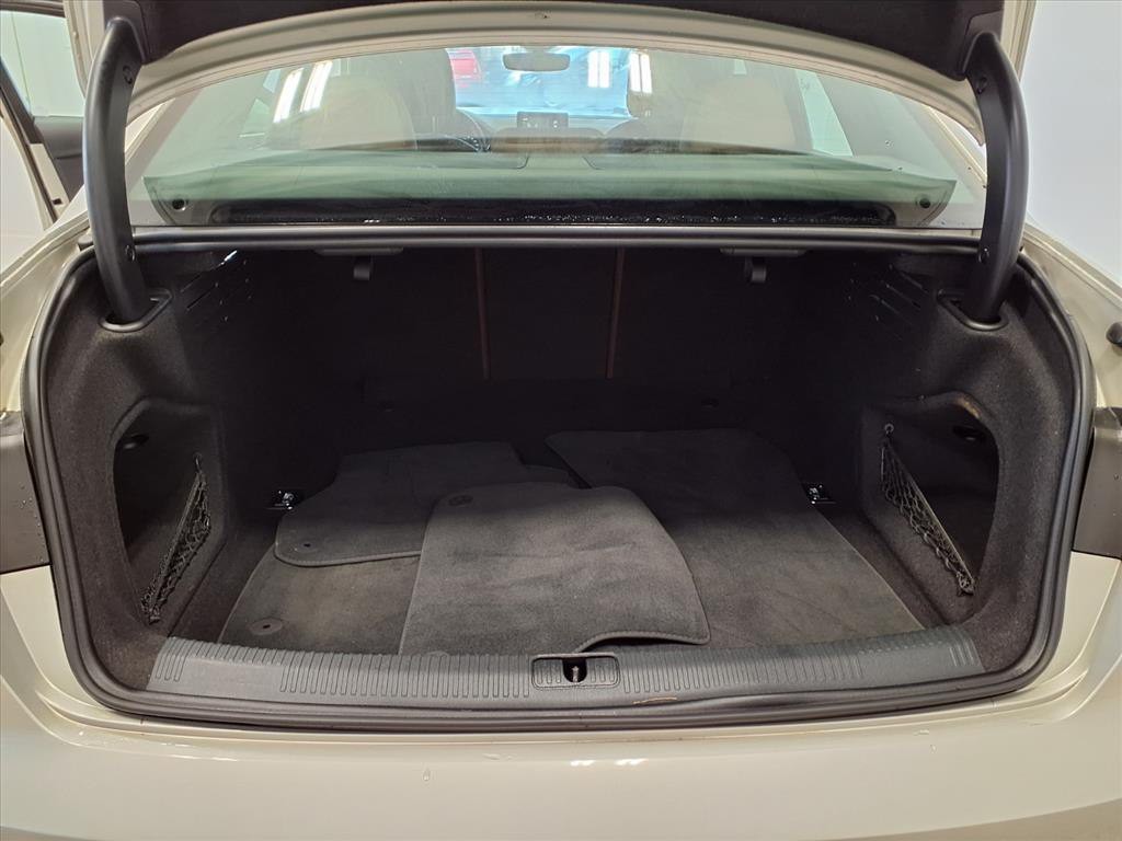 2017 Audi A4 Image 8