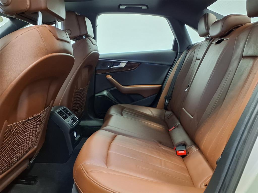 2017 Audi A4 Image 10