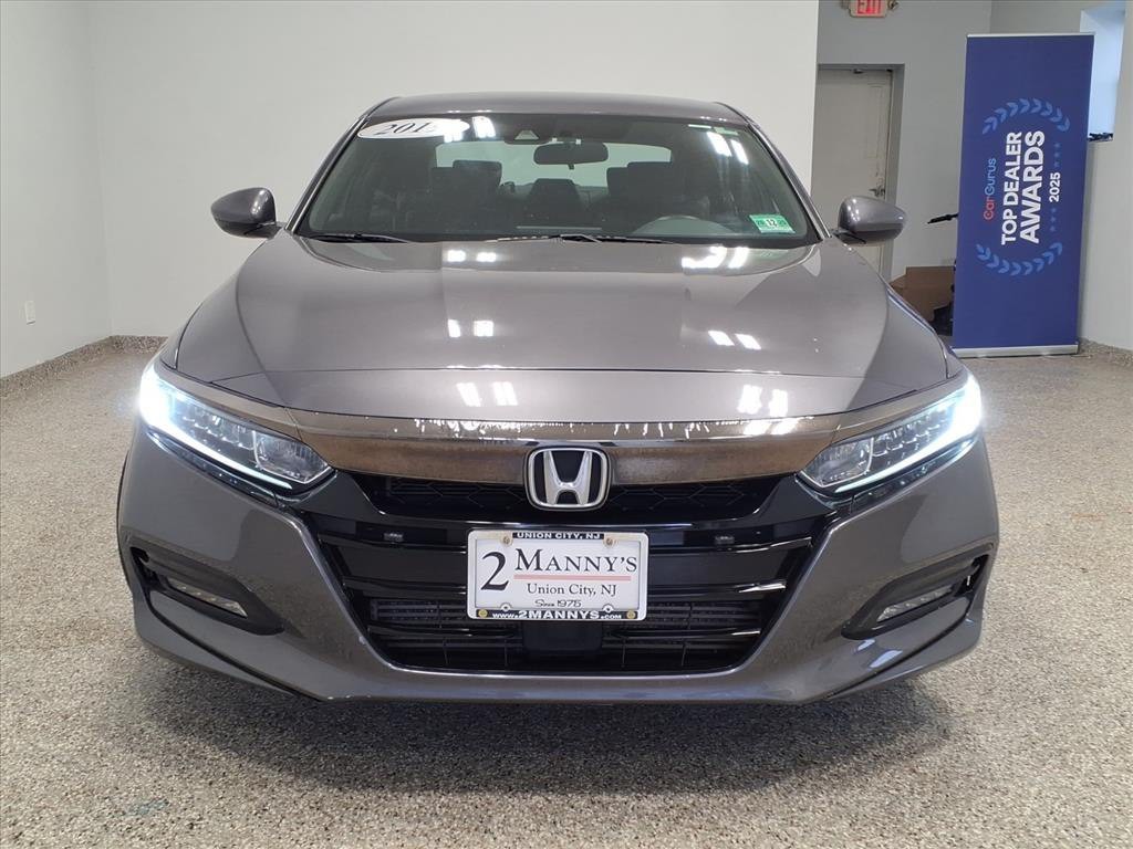 2019 Honda Accord Image 2