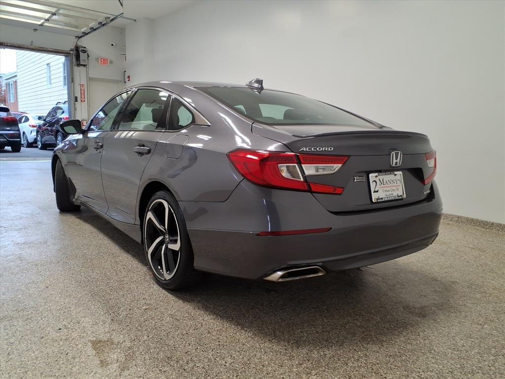 2019 Honda Accord Image 9