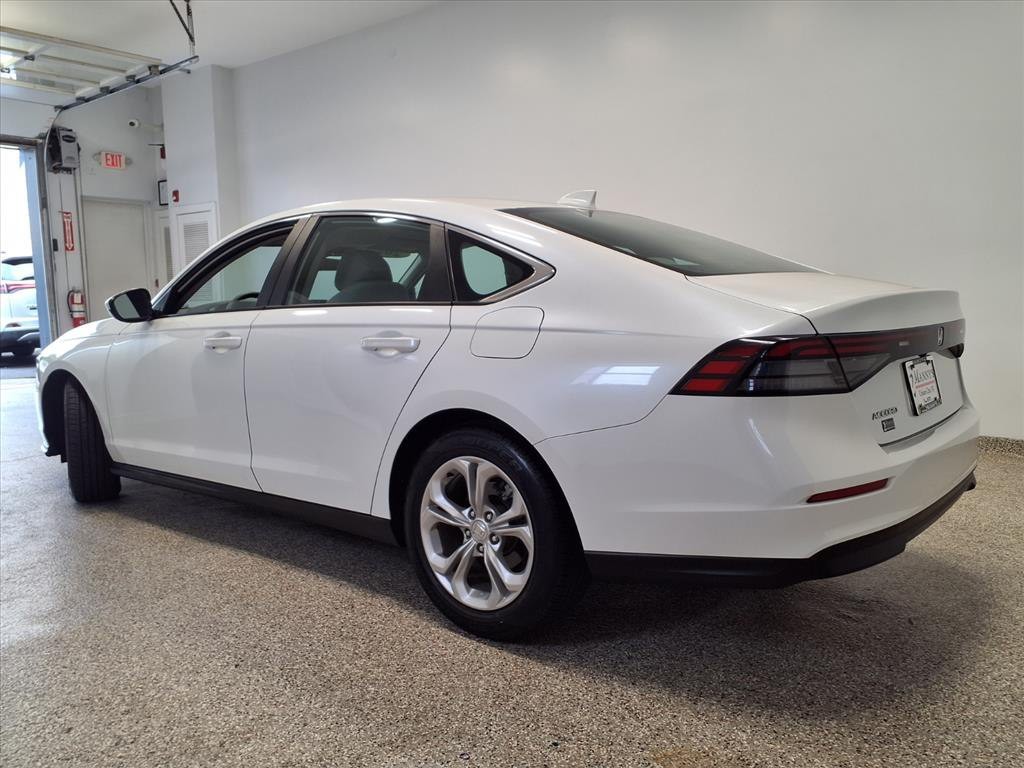 2023 Honda Accord Image 2