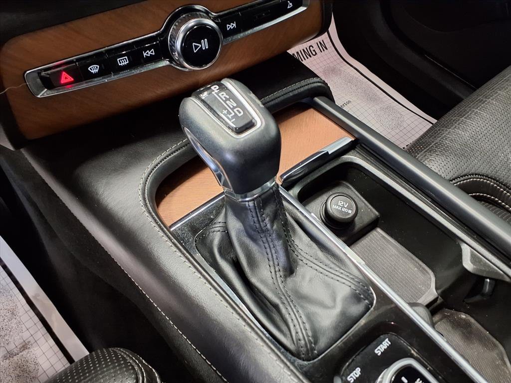 2017 Volvo XC90 Image 14