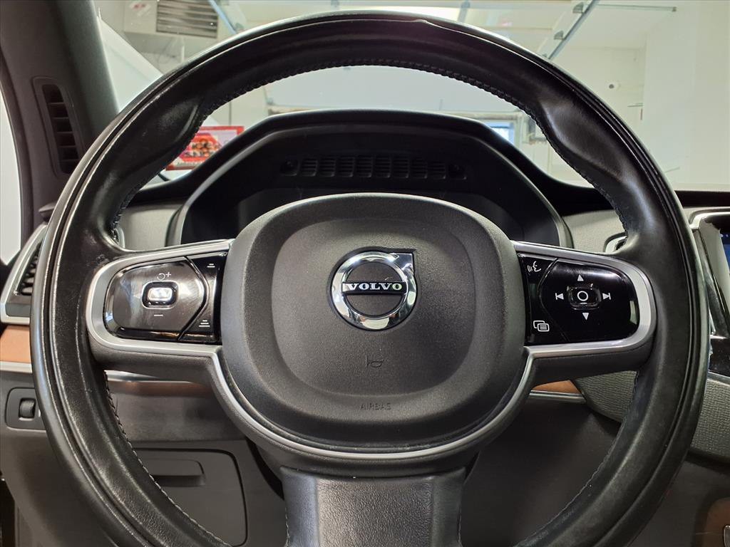 2017 Volvo XC90 Image 16