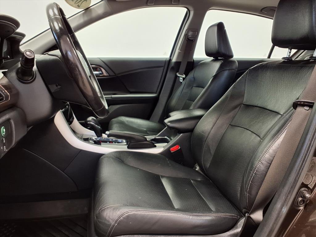 2016 Honda Accord Image 13