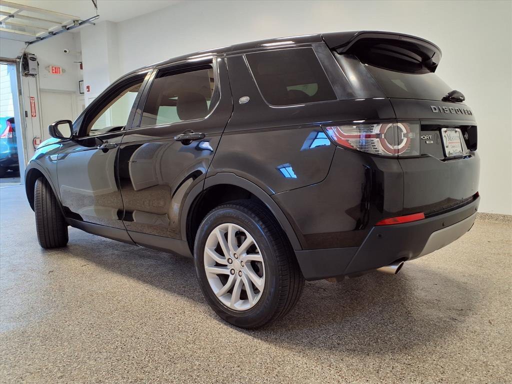 2018 Land Rover Discovery Sport Image 2