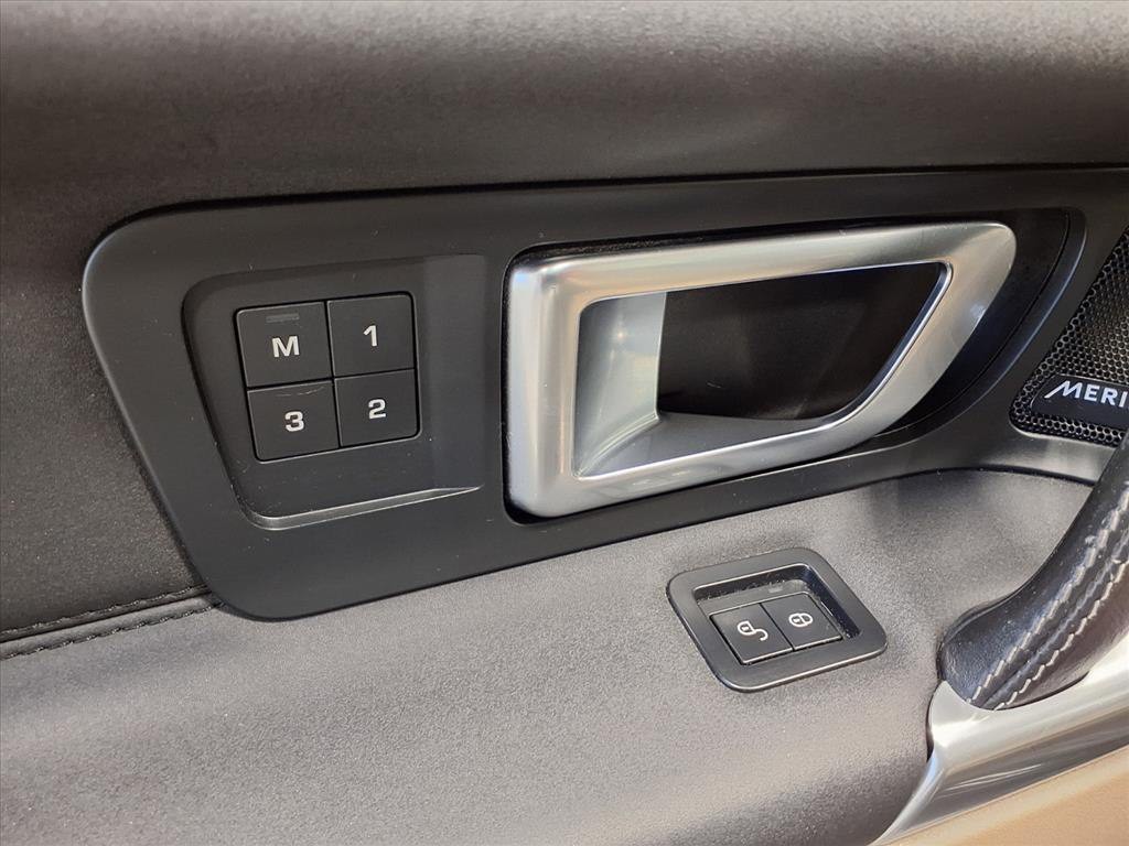 2018 Land Rover Discovery Sport Image 12