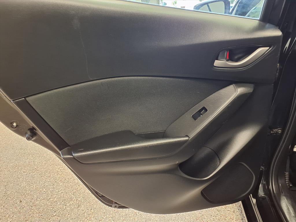 2016 Mazda Mazda3 Image 9