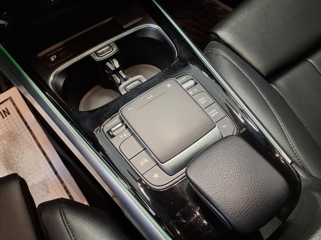 2021 Mercedes-Benz GLB Image 16