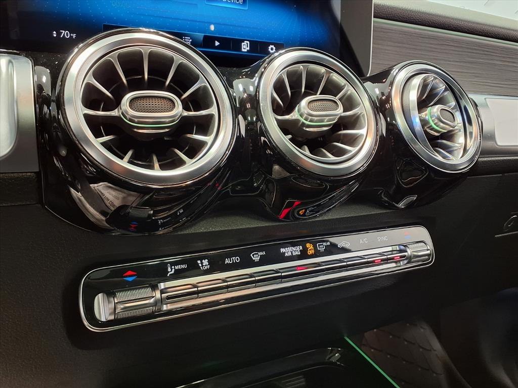 2021 Mercedes-Benz GLB Image 17