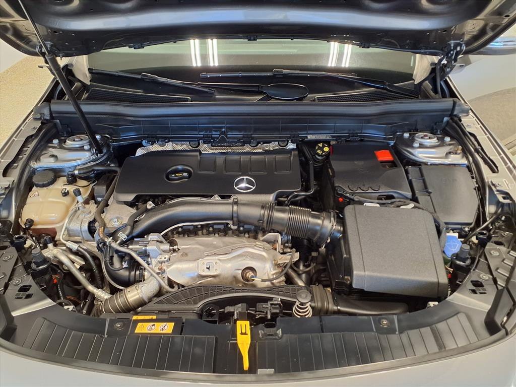 2021 Mercedes-Benz GLB Image 21