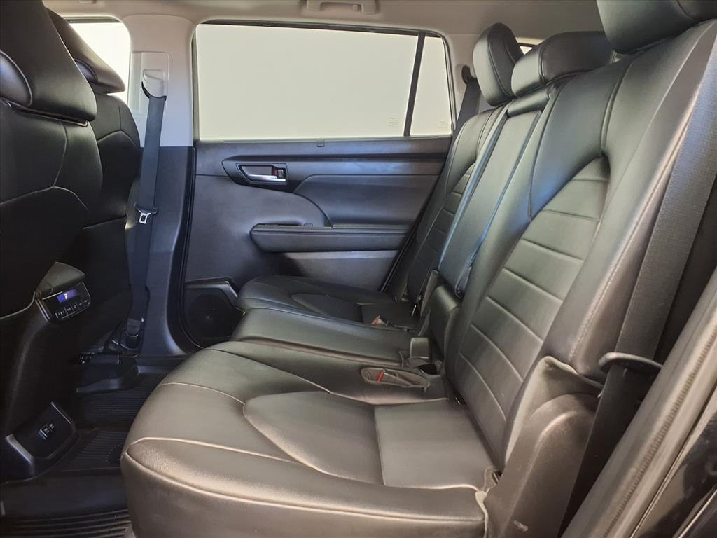 2021 Toyota Highlander Image 9