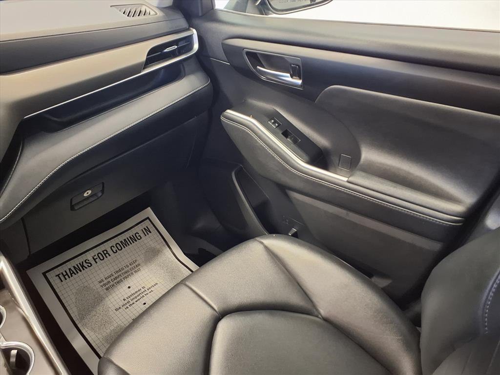 2021 Toyota Highlander Image 11