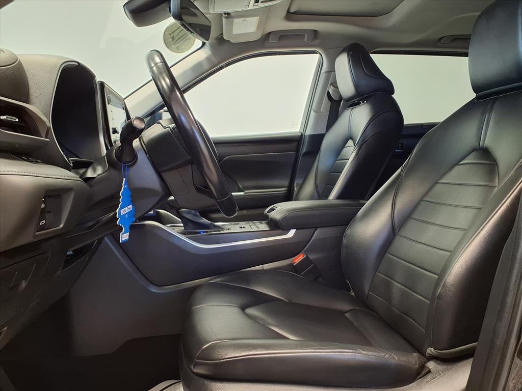 2021 Toyota Highlander Image 14