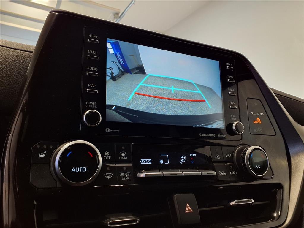 2021 Toyota Highlander Image 18
