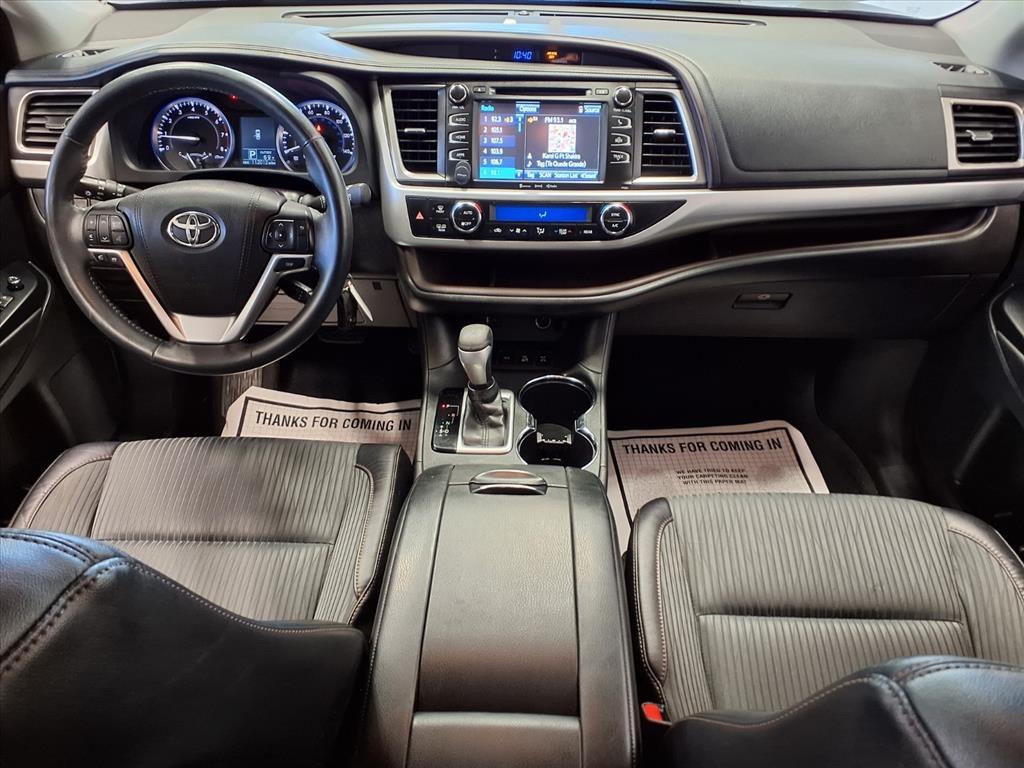 2016 Toyota Highlander Image 10