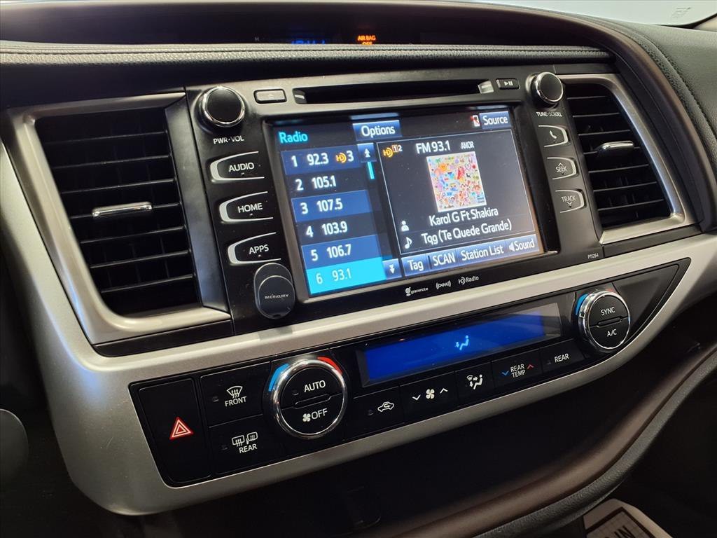 2016 Toyota Highlander Image 15