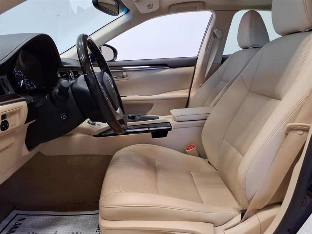 2015 Lexus ES 350 Image 12