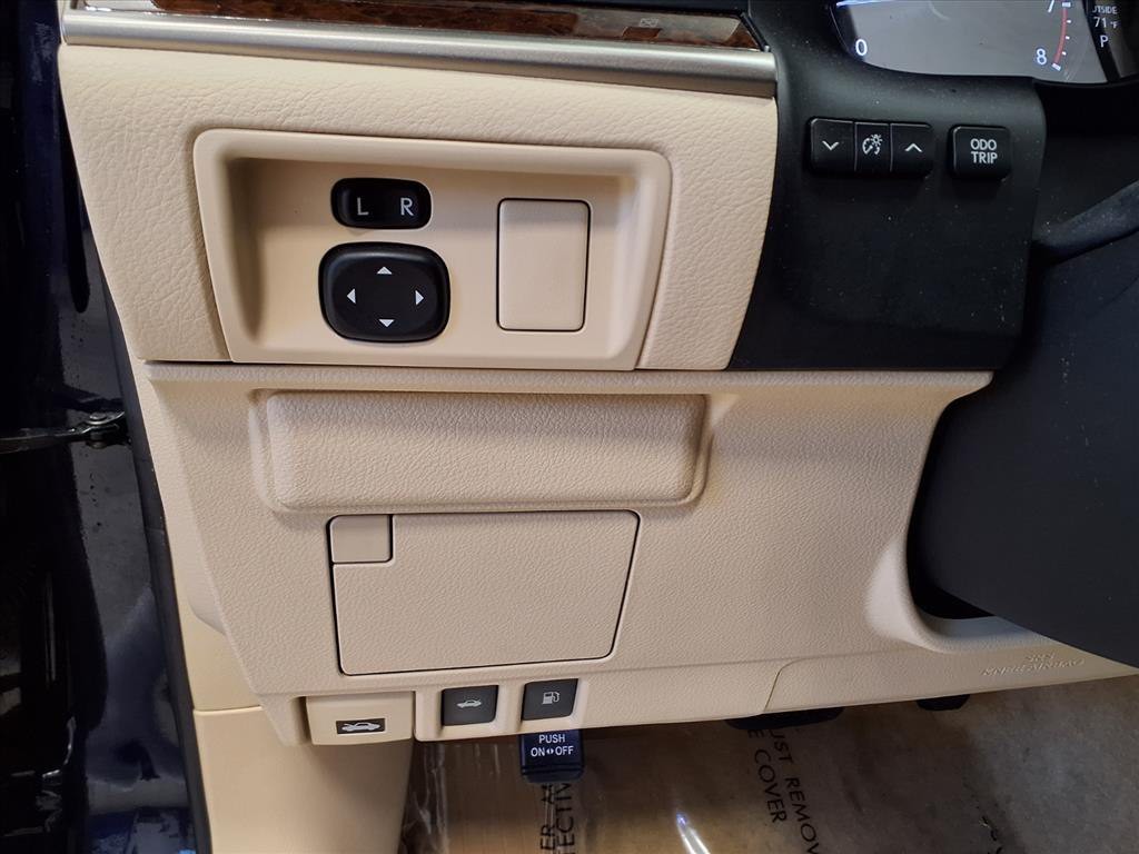 2015 Lexus ES 350 Image 13