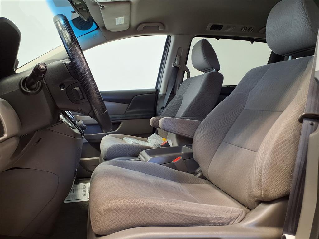 2016 Honda Odyssey Image 12