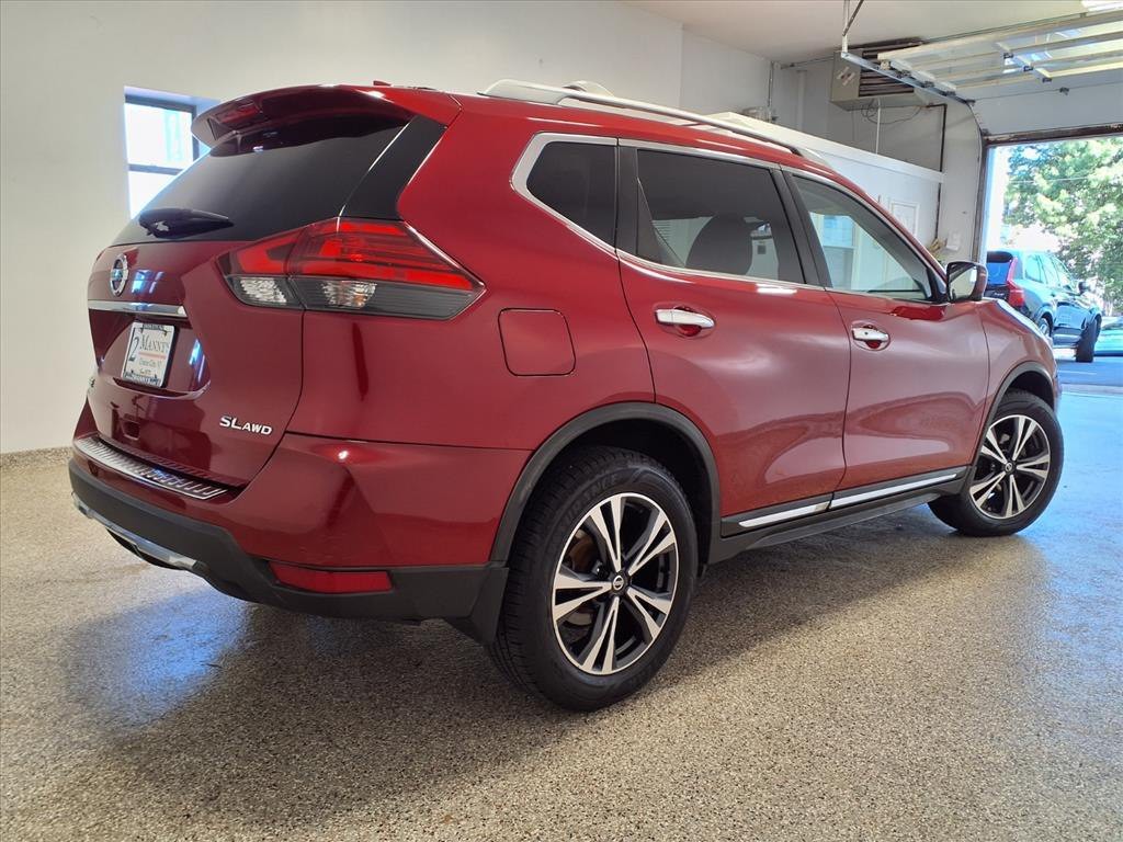 2017 Nissan Rogue Image 3