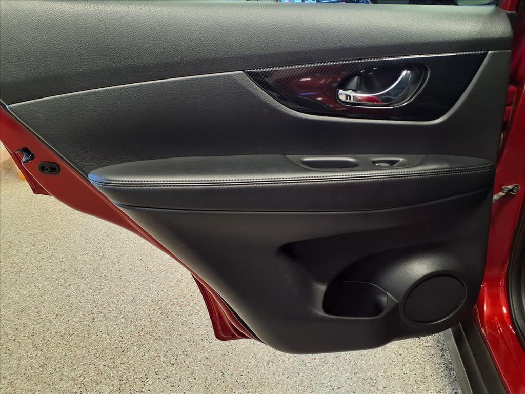 2017 Nissan Rogue Image 8