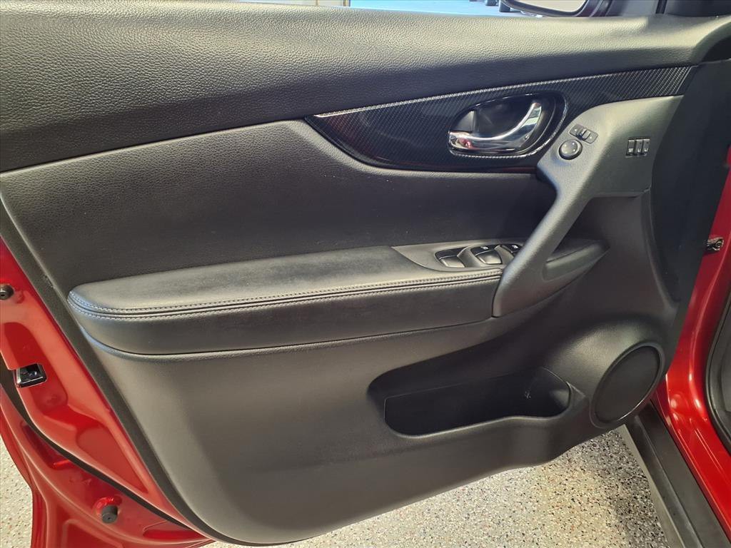 2017 Nissan Rogue Image 12