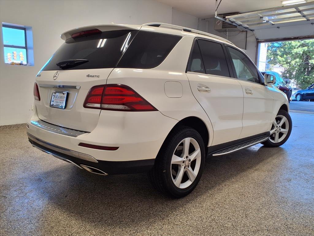 2017 Mercedes-Benz GLE-Class Image 3