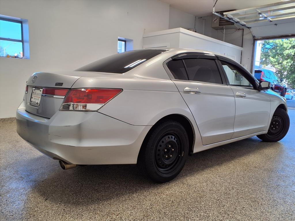 2011 Honda Accord Image 4