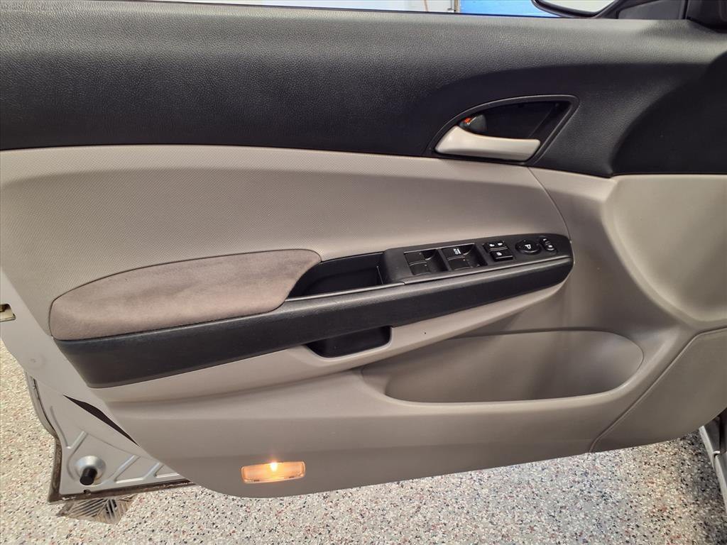 2011 Honda Accord Image 12
