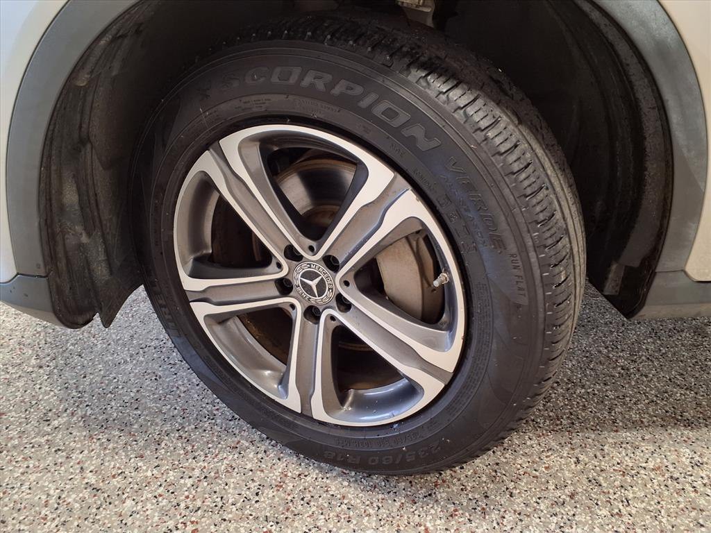 2019 Mercedes-Benz GLC-Class Image 6