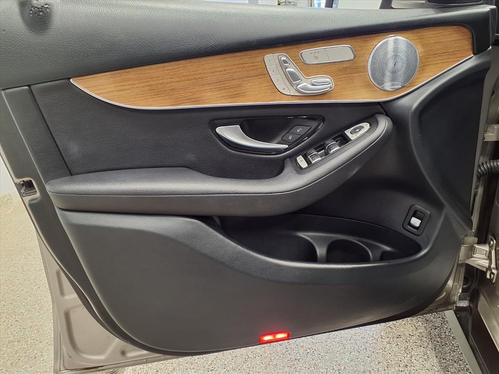 2019 Mercedes-Benz GLC-Class Image 12