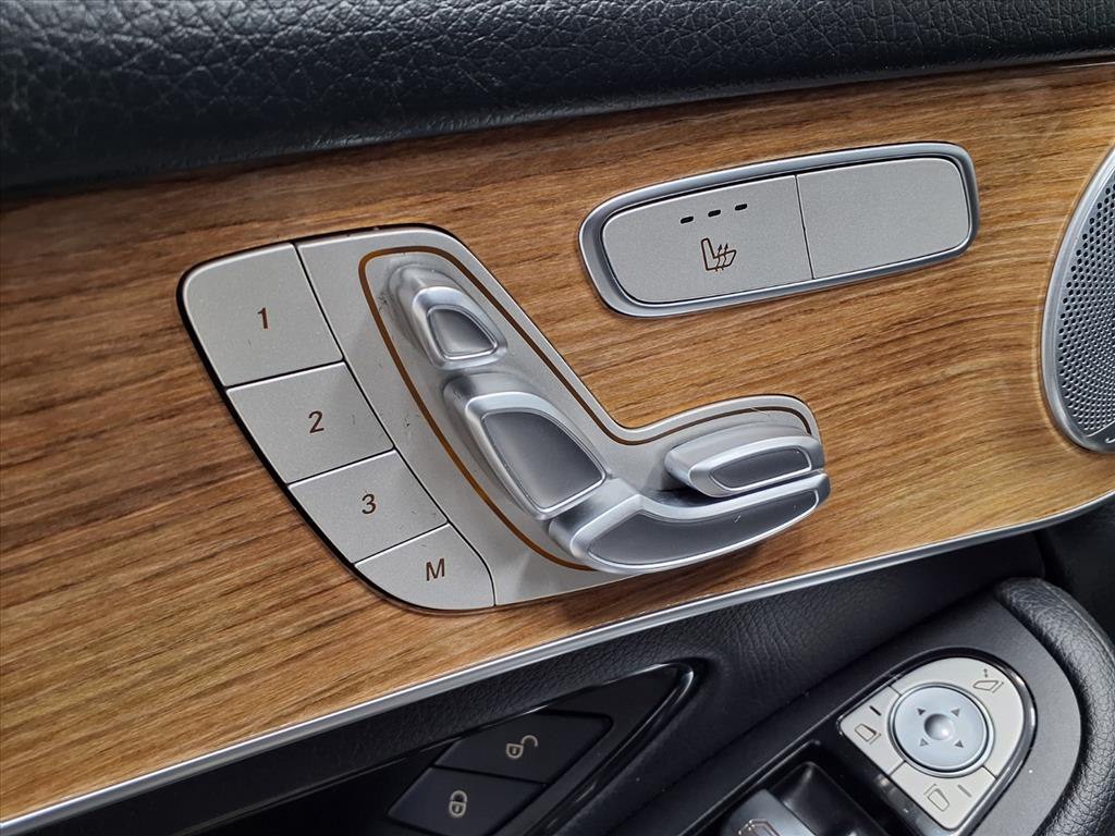 2019 Mercedes-Benz GLC-Class Image 13