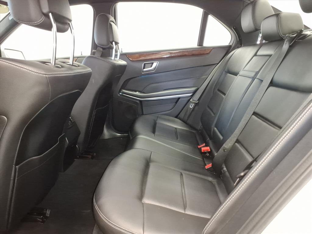 2016 Mercedes-Benz E-Class Image 9