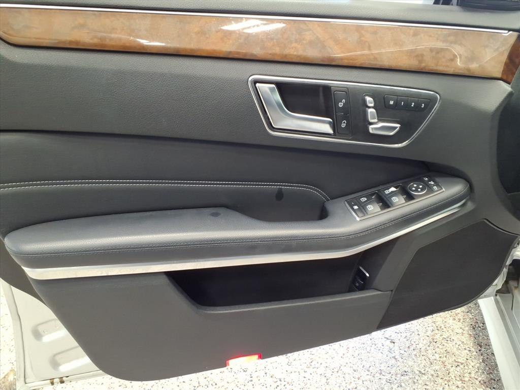 2016 Mercedes-Benz E-Class Image 12