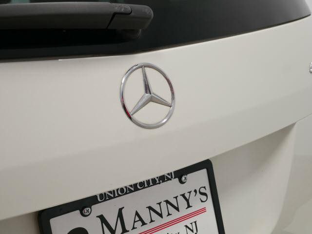 2010 Mercedes-Benz GLK-Class Image 9