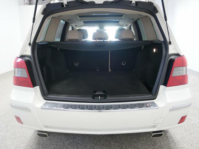 2010 Mercedes-Benz GLK-Class Image 11