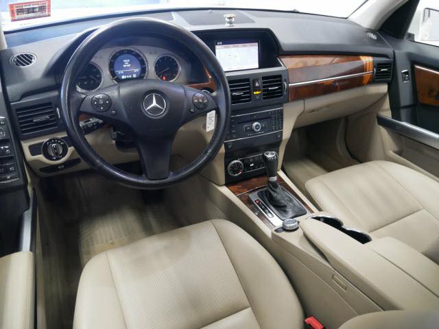 2010 Mercedes-Benz GLK-Class Image 15
