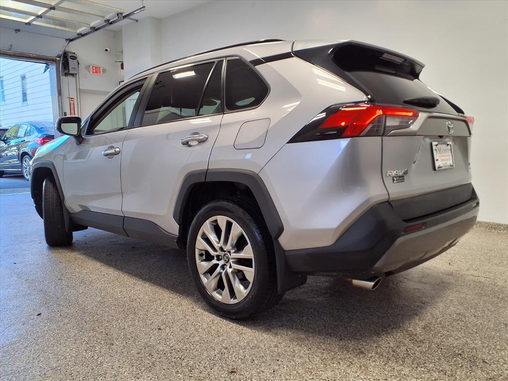 2020 Toyota Rav4 Image 2